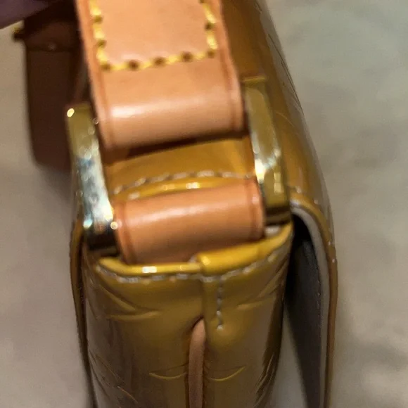 💛Authentic like new -Louis Vuitton💛 Thompson Street Vernis Shoulder Bag - Picture 16 of 17